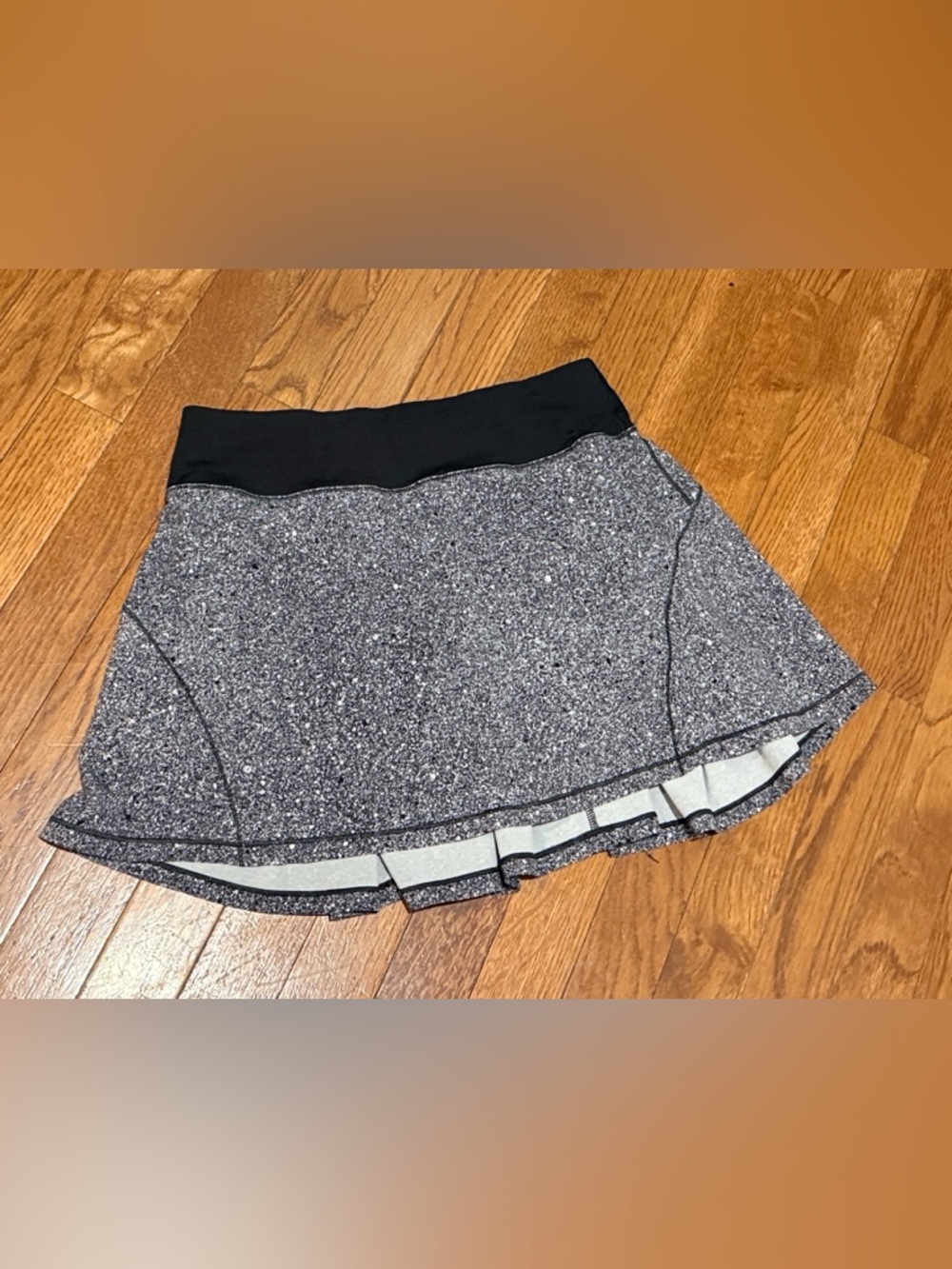 Lulu Lemon Sparkle Grey Athletic Skort with Black Waistband